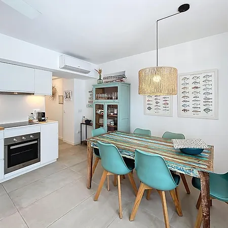 Roca Fornells, Carrer Major F39